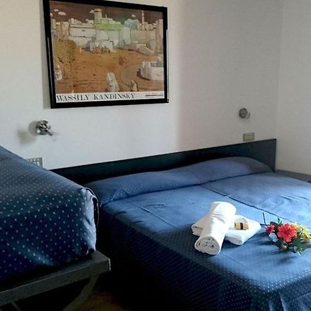 רימיני Hotel Grand Meeting מראה חיצוני תמונה